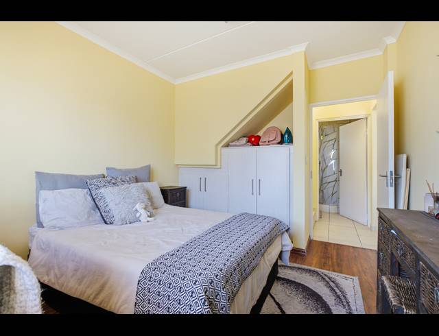 2 BEDROOM APARTMENT FOR SALE IN BARBEQUE DOWNS